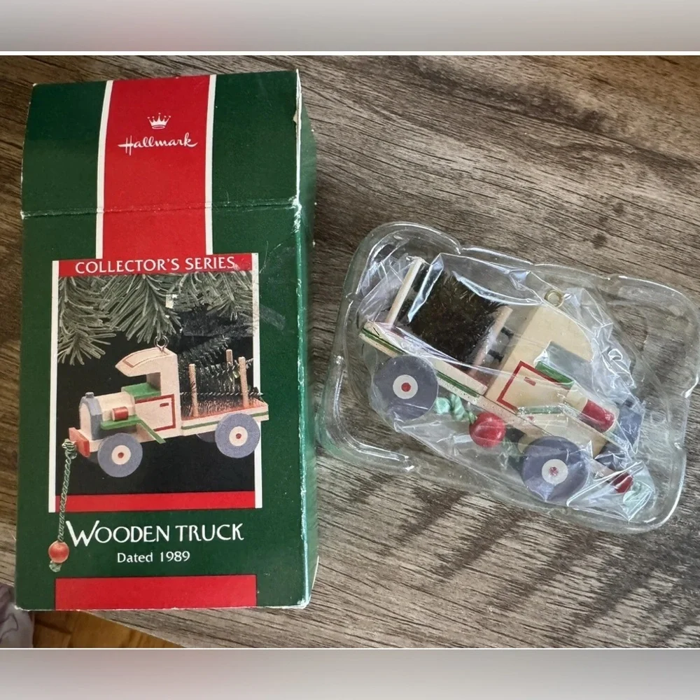 Vintage Hallmark 1989 Keepsake Christmas Ornament Wooden Truck Pull Toy